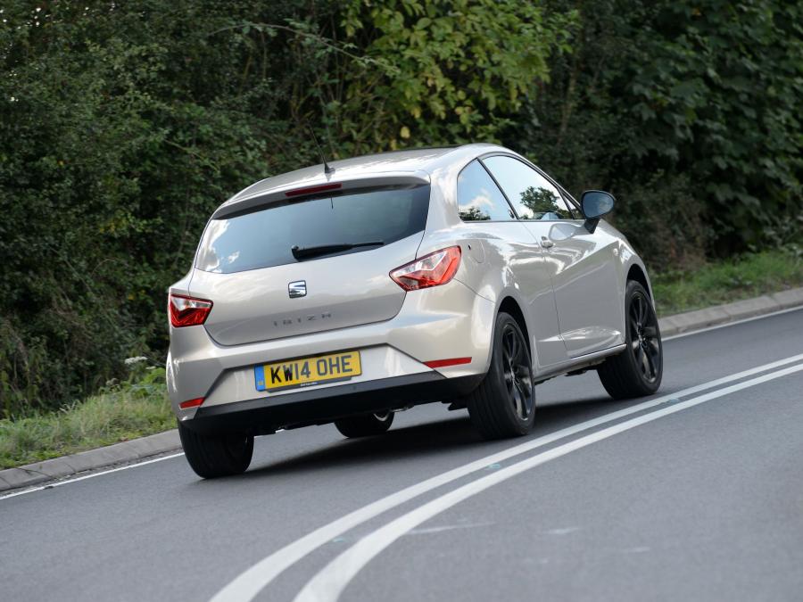  Seat Ibiza 30th Anniversary Limited Edition 2014 года  (UK) (фото 3 из 7)